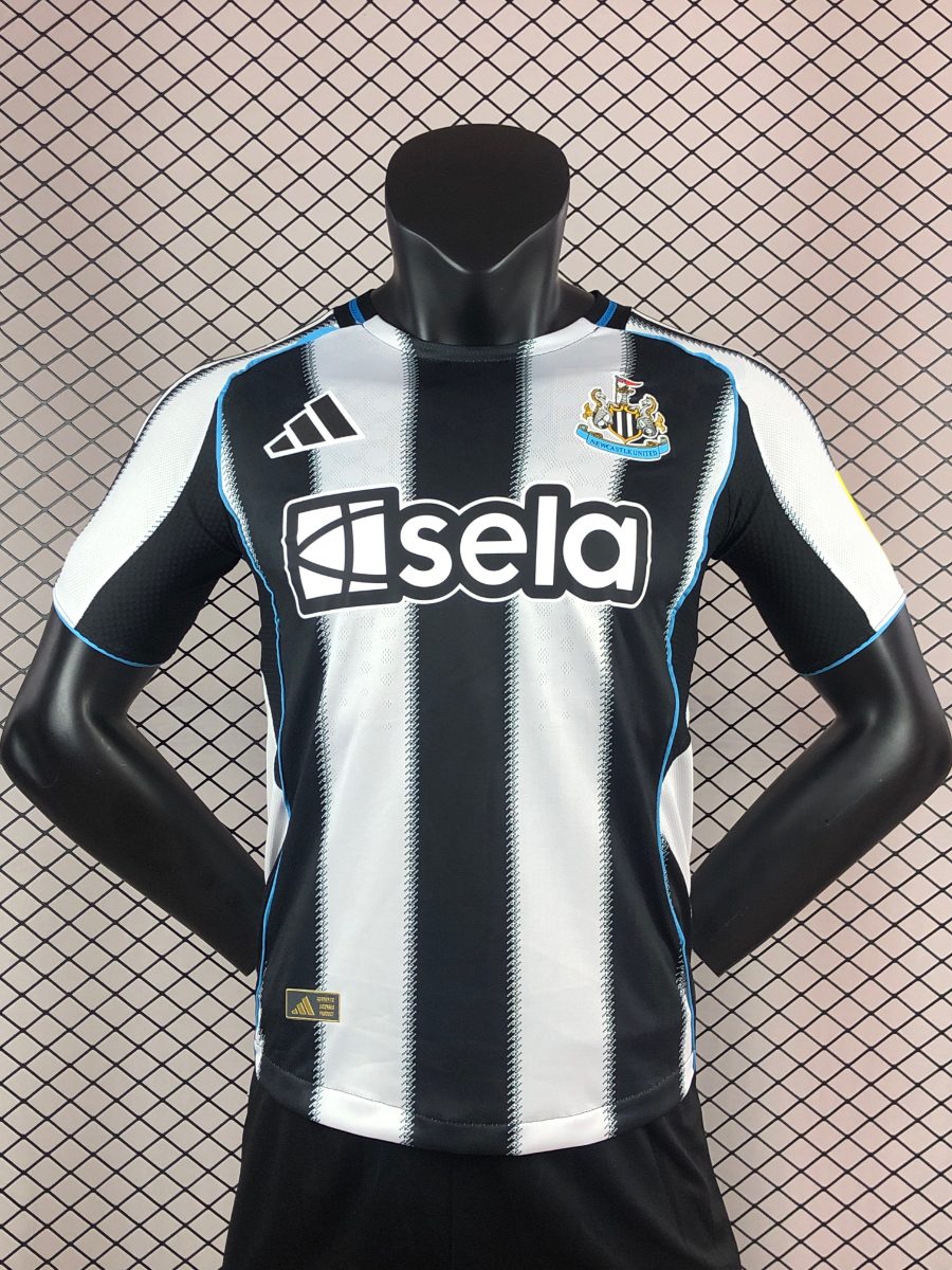 [25/26] Camisa Newcastle United