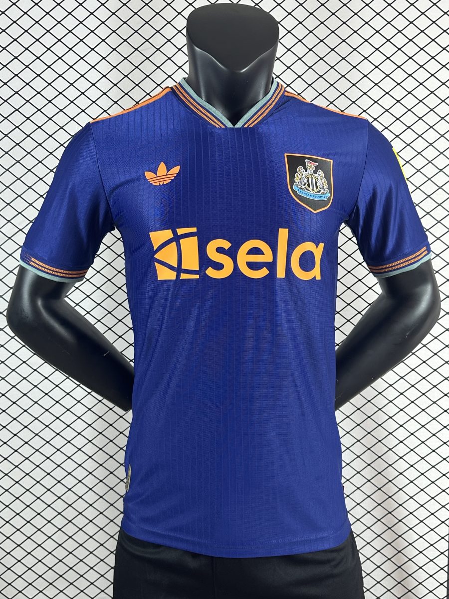 [25/26] Camisa Newcastle United